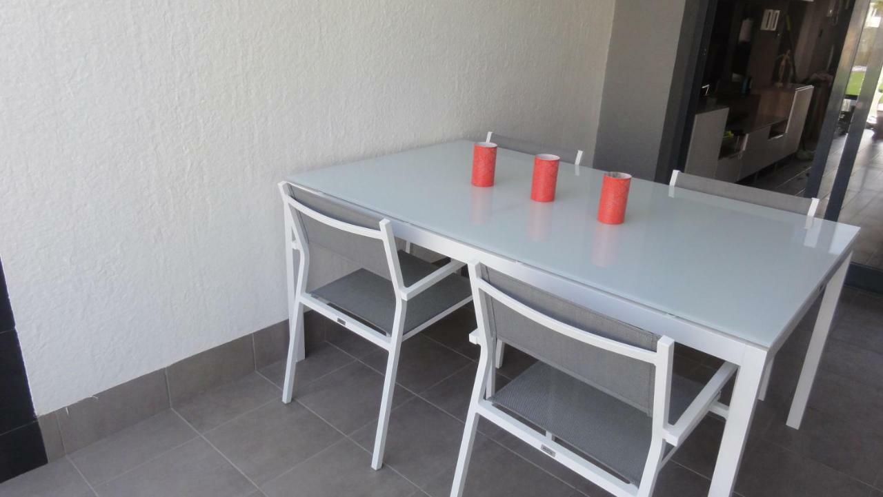 شقة Oasis Beach 5 أوريويلا المظهر الخارجي الصورة