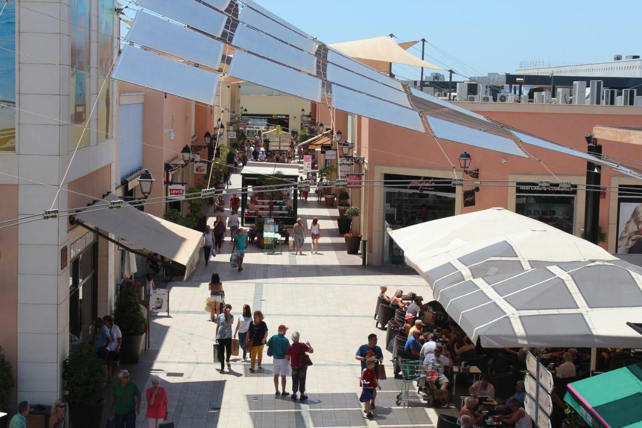 شقة Oasis Beach 5 أوريويلا المظهر الخارجي الصورة